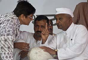 Anna Hazare with Kiran Bedi and Arvind Kejriwal